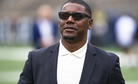 Oklahoma Sooners football Expected to Hire Deland McCullough as Running Backs Coach