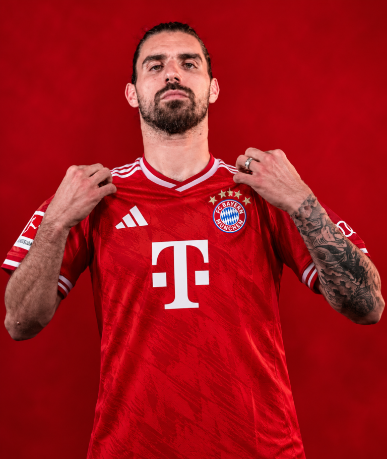 🚨💣 TRANSFER-SENSATION! Bayern schockt Europa mit Al-Hilal-Star – Fans völlig gespalten! 🔴⚪ München – Der FC Bayern München sorgt erneut für Schlagzeilen auf dem Transfermarkt! Nach Informationen aus dem Umfeld der Verhandlungen steht der deutsche Rekordmeister kurz davor, den brasilianischen Nationalspieler Renan Lodi von Al