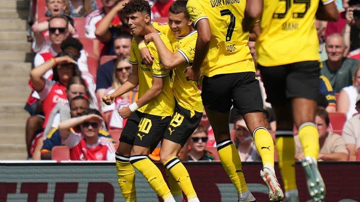 Borussia Dortmund schlägt Arsenal mit 3:2 und feiert starken Erfolg im Emirates Cup
